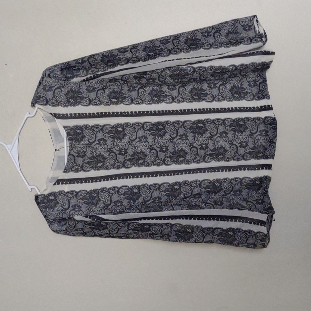 J Crew Collection 100% silk body/100% polyester lining. Black & cream la…